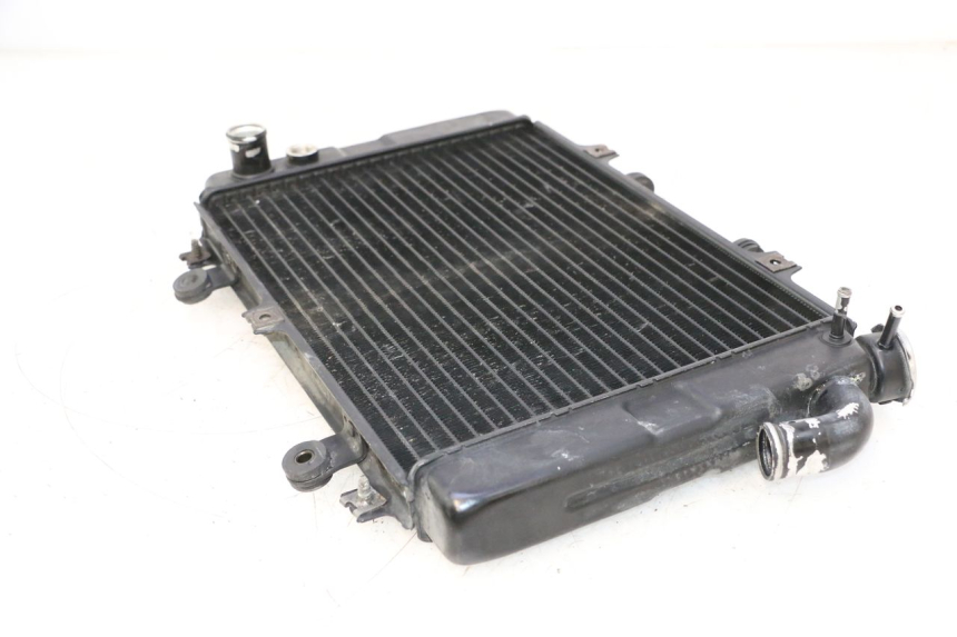 photo de RADIATOR KAWASAKI ZX-6R ZX6R 600 (1995 - 1997) - Technical close-up