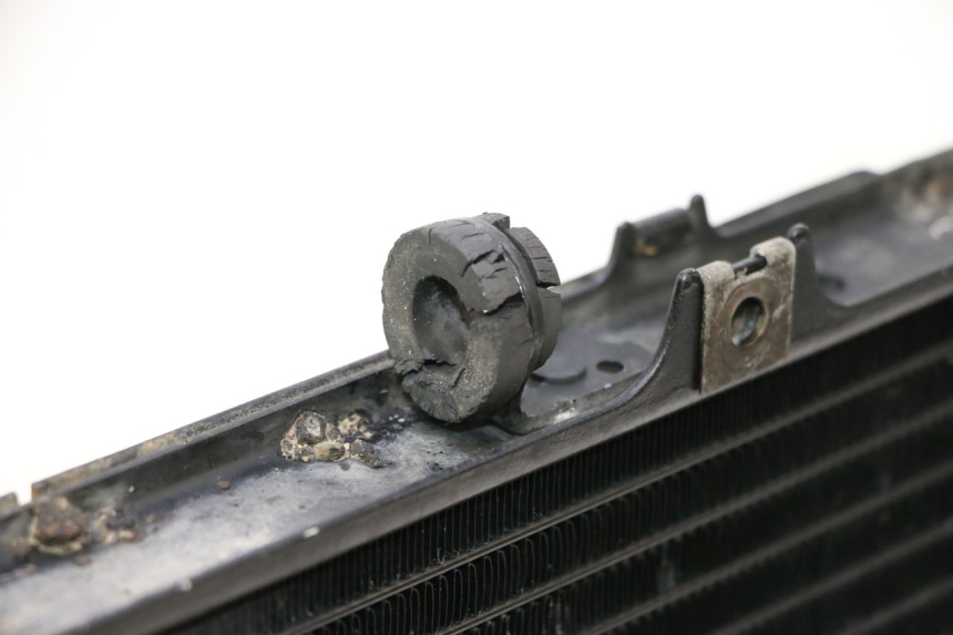 photo de RADIATOR KAWASAKI ZX-6R ZX6R 600 (1995 - 1997) - Surface and material condition