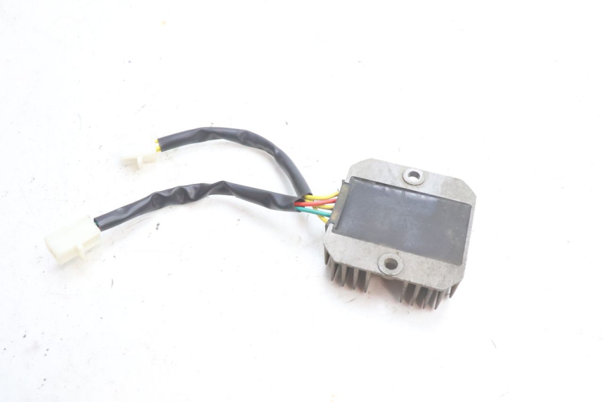 photo de CHARGING REGULATOR KYMCO AGILITY 16+ 4T 50 (2018 - 2023) - Alternative perspective