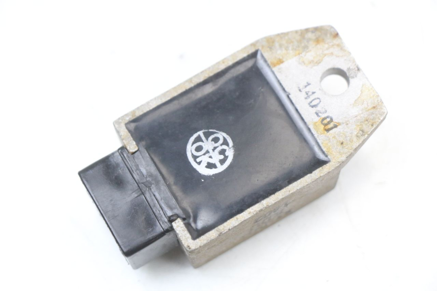 photo de CHARGING REGULATOR KYMCO AGILITY 4T 50 (2005 - 2018) - Alternative perspective