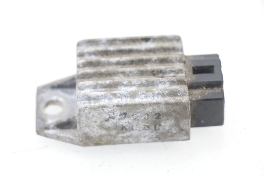 photo de REGULATOR KYMCO AGILITY 125 (2005 - 2010) - Alternative perspective