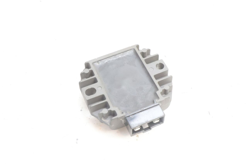 photo de REGULATOR APRILIA ATLANTIC S 125 (2010 - 2013) - Zoom on usage condition