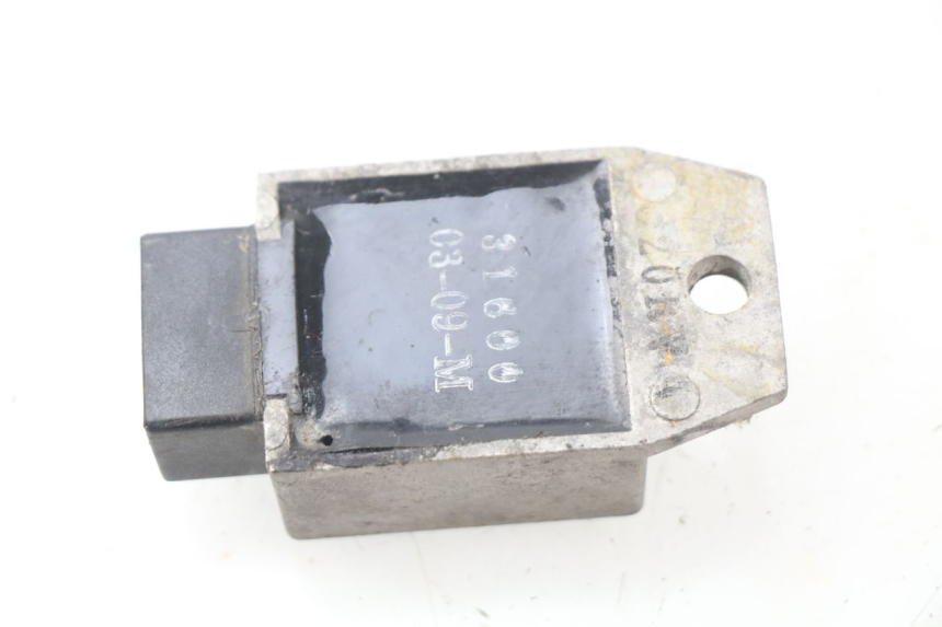 photo de CHARGING REGULATOR JONWAY AZTRAL 125 (2008 - 2017) - Zoom on usage condition
