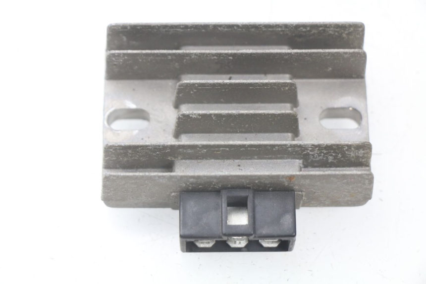 photo de REGULATOR PIAGGIO BEVERLY 125 (1998 - 2005) - Main view