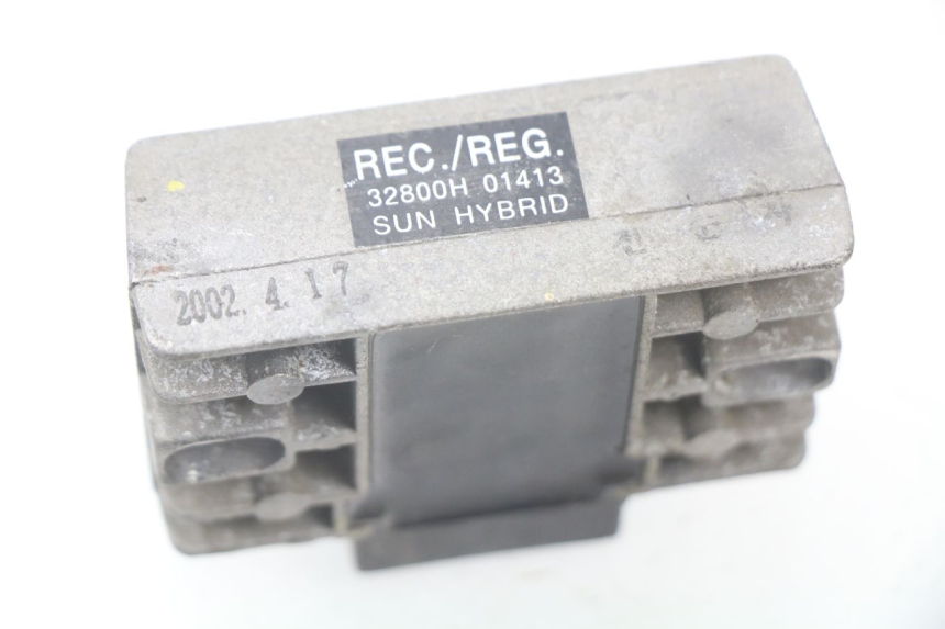 photo de REGULATOR PIAGGIO BEVERLY 125 (1998 - 2005) - Zoom on usage condition