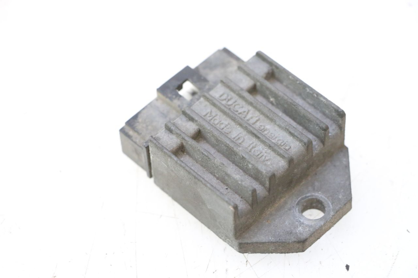 photo de CHARGING REGULATOR MBK BOOSTER SPIRIT 50 (1999 - 2003) - Alternative perspective