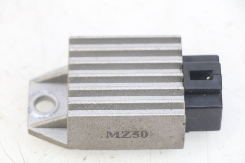 photo de CHARGING REGULATOR BAOTIAN BT 49 QT-9 50 (2006 - 2010) - Main view