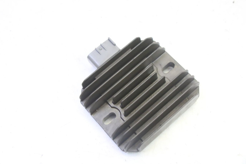 photo de CHARGING REGULATOR SUZUKI BURGMAN 125 (2007 - 2014) - Main view