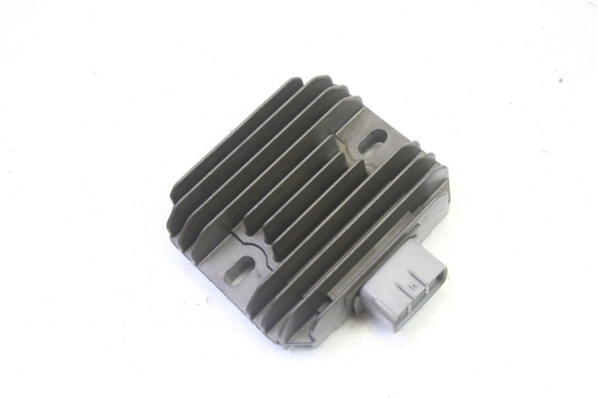 photo de CHARGING REGULATOR SUZUKI BURGMAN 125 (2007 - 2014) - Component detail