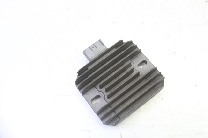 photo de CHARGING REGULATOR SUZUKI BURGMAN 125 (2007 - 2014) - Main view