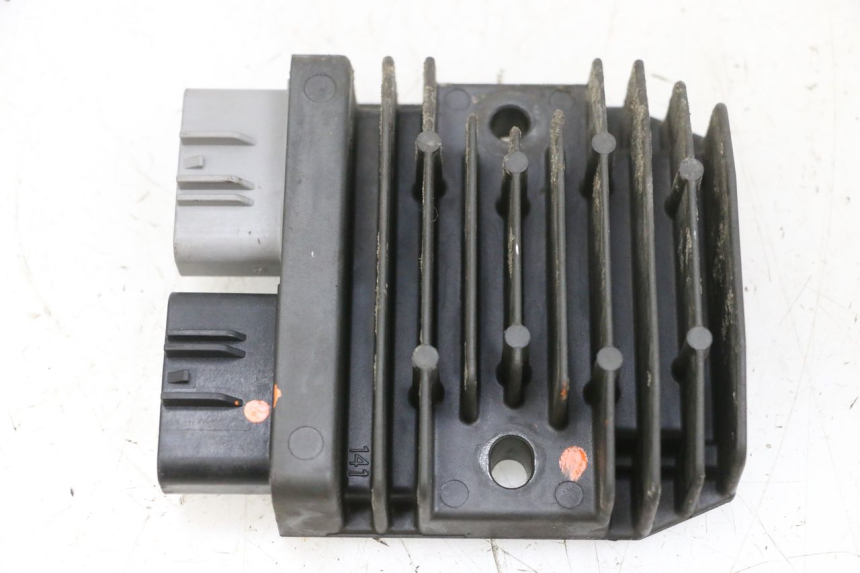 photo de REGULATOR SUZUKI BURGMAN 650 (2013 - 2020) - Technical close-up