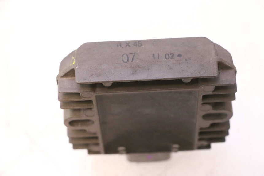 photo de CHARGING REGULATOR SUZUKI BURGMAN 125 (2007 - 2014) - Component detail