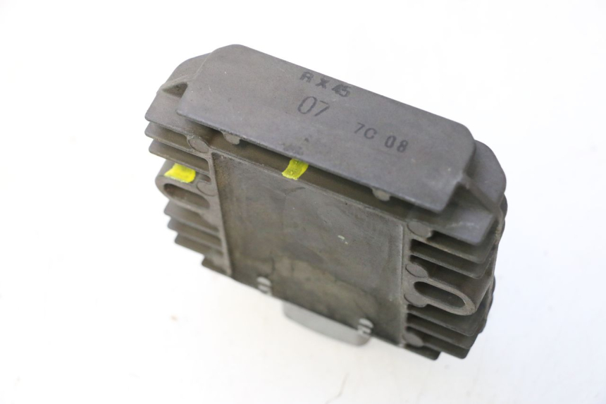 photo de CHARGING REGULATOR SUZUKI BURGMAN 125 (2007 - 2014) - Zoom on usage condition