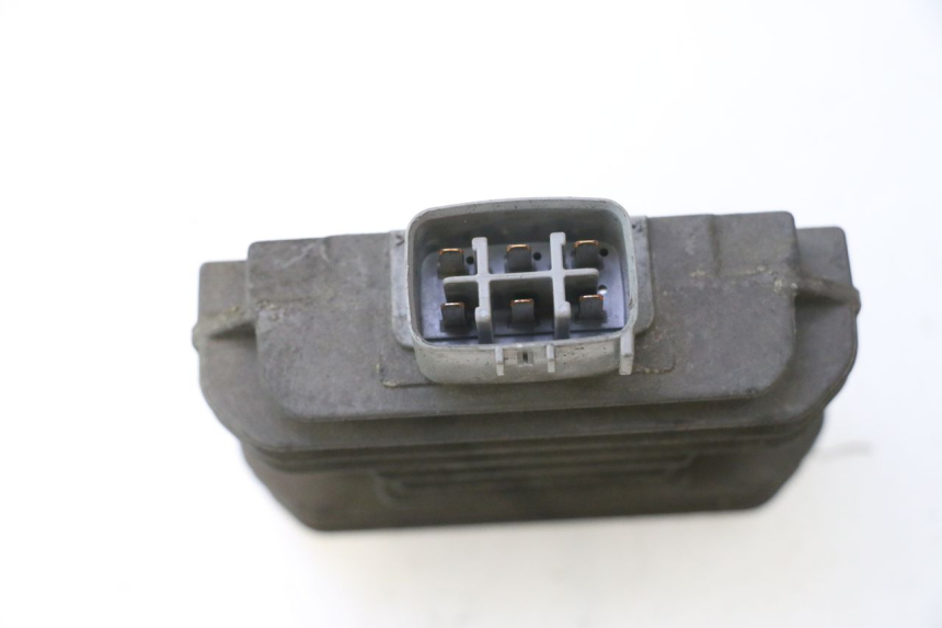 photo de CHARGING REGULATOR SUZUKI BURGMAN 125 (2007 - 2014) - Alternative perspective