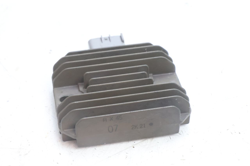 photo de CHARGING REGULATOR SUZUKI BURGMAN 125 (2007 - 2014) - Component detail