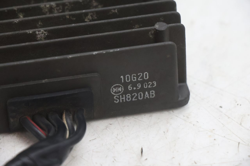 photo de REGULATOR SUZUKI BURGMAN EXECUTIVE ABS 650 (2006 - 2012) - Alternative perspective