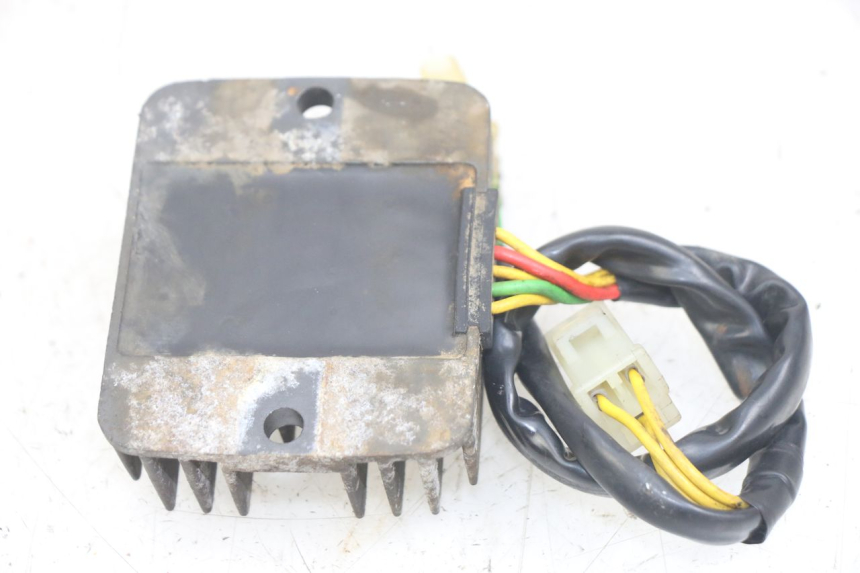 photo de CHARGING REGULATOR HONDA CA REBEL 125 (1995 - 2001) - Zoom on usage condition