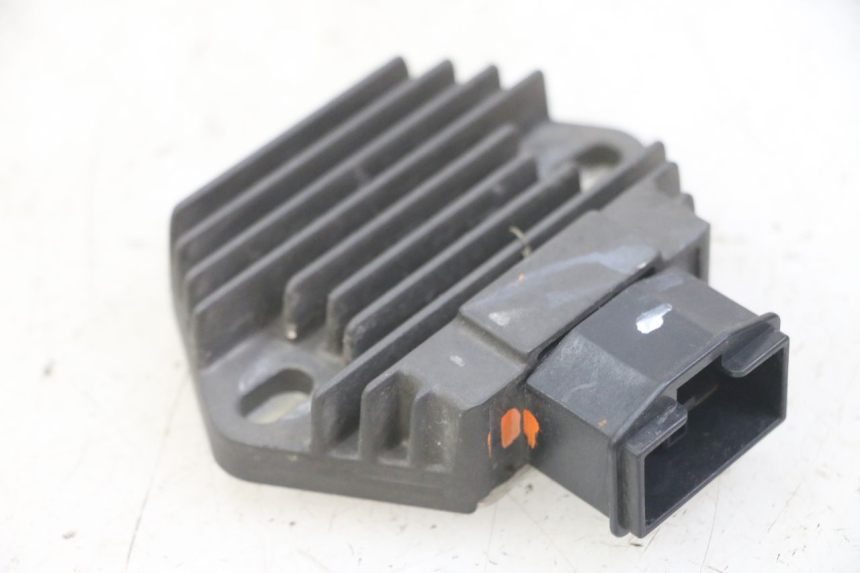 photo de CHARGING REGULATOR HONDA CBF 500 (2004 - 2007) - Component detail