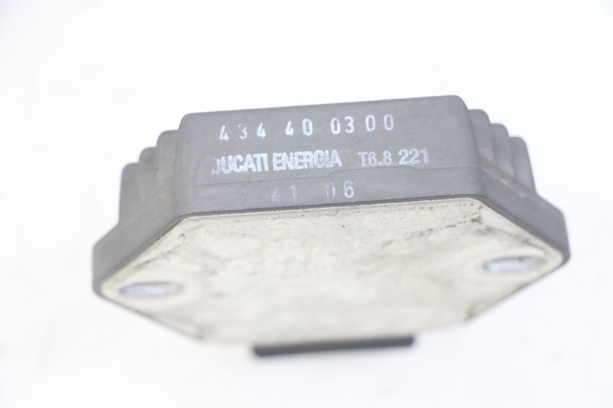 photo de CHARGING REGULATOR HONDA CBF 500 (2004 - 2007) - Alternative perspective