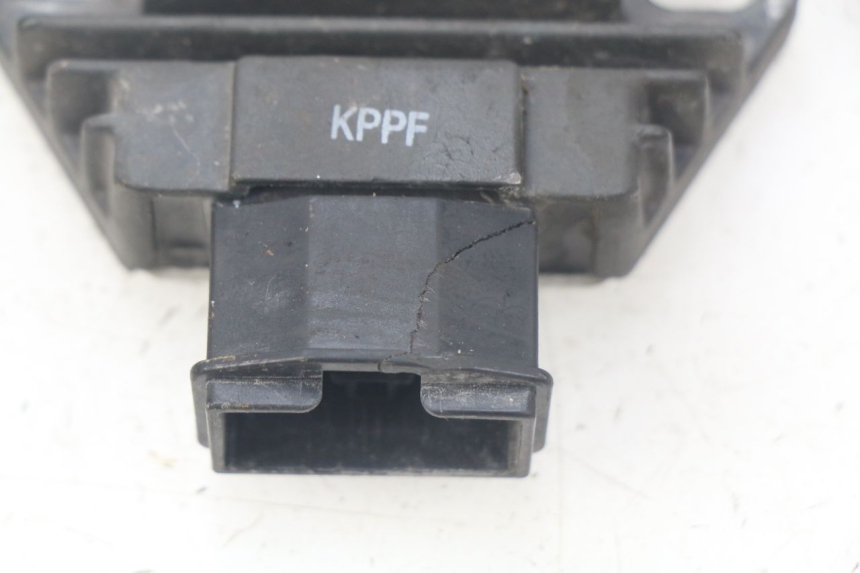 photo de REGULATOR HONDA CBR R 125 (2003 - 2006) - Technical close-up