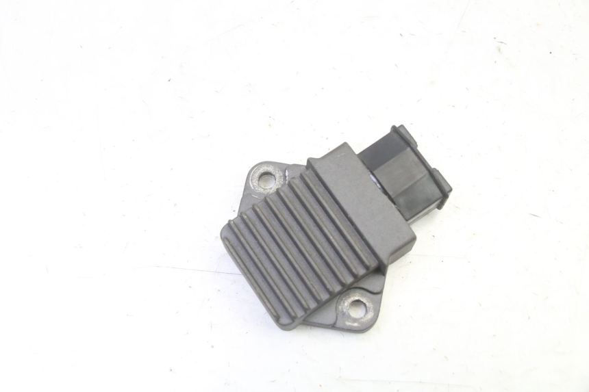 photo de REGULATOR HONDA CBR RR FIREBLADE 900 (1992 - 1994) - Main view