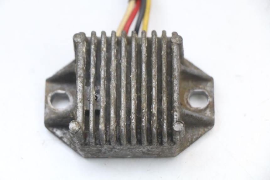 photo de REGULATOR YAMAHA DTLC 125 (1982 - 1987) - Component detail