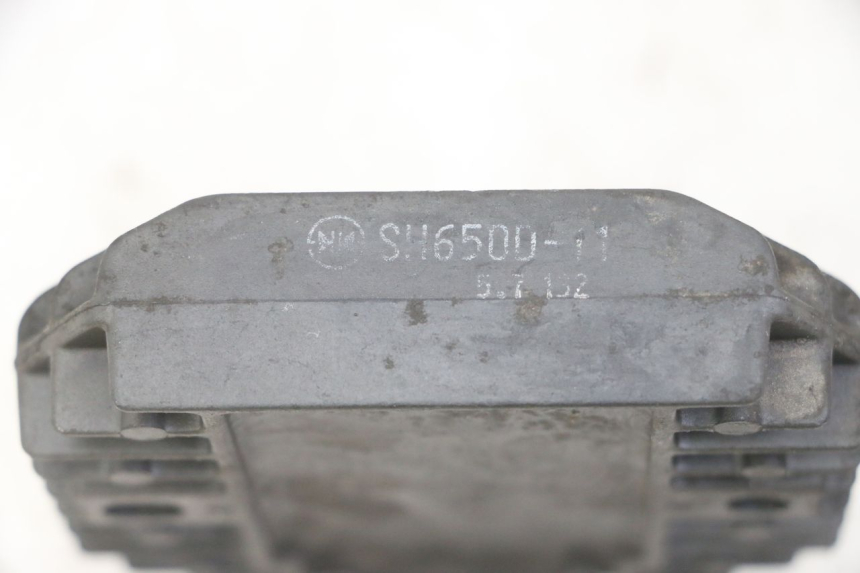 photo de REGULATOR PEUGEOT ELYSTAR 125 (2002 - 2007) - Alternative perspective