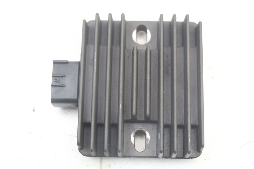 photo de REGULATOR KAWASAKI ER-6 ER6 N 650 (2012 - 2016) - Zoom on usage condition