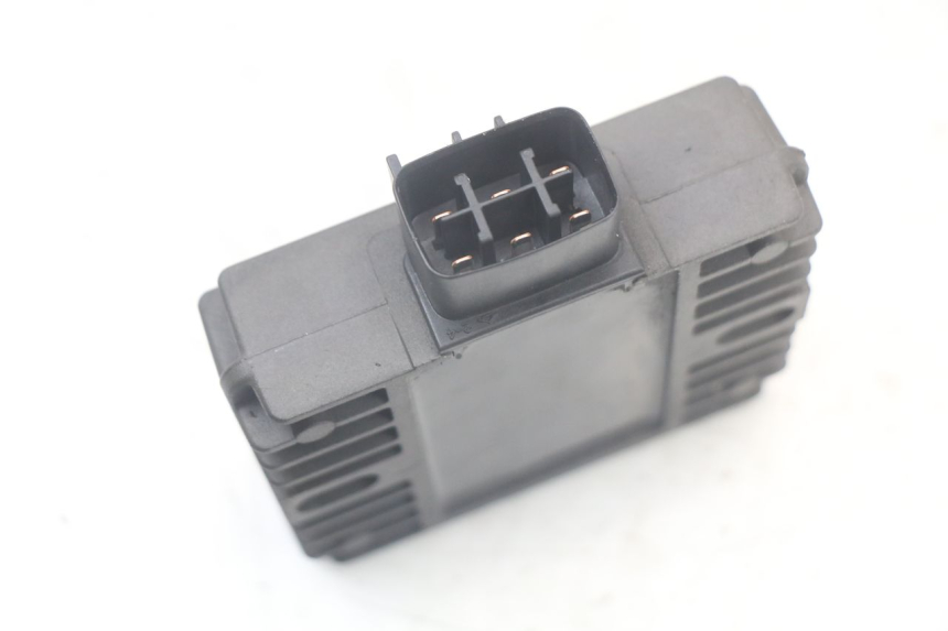 photo de REGULATOR KAWASAKI ER-6 ER6 N 650 (2012 - 2016) - Alternative perspective