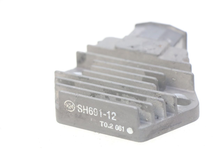 photo de CHARGING REGULATOR HONDA FES PANTHEON 2T 125 (1998 - 2002) - Zoom on usage condition