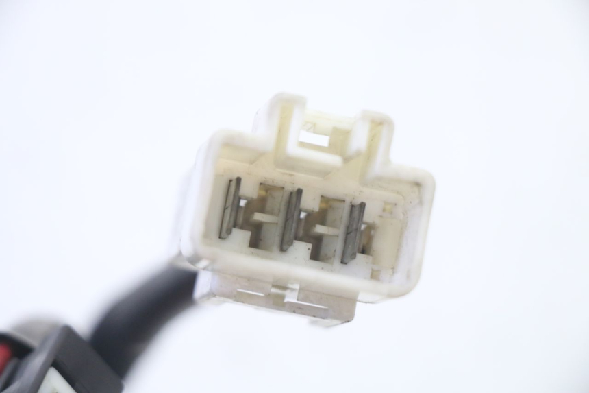 photo de CHARGING REGULATOR HONDA FES S-WING SWING ABS 125 (2007 - 2015) - Fixing points details