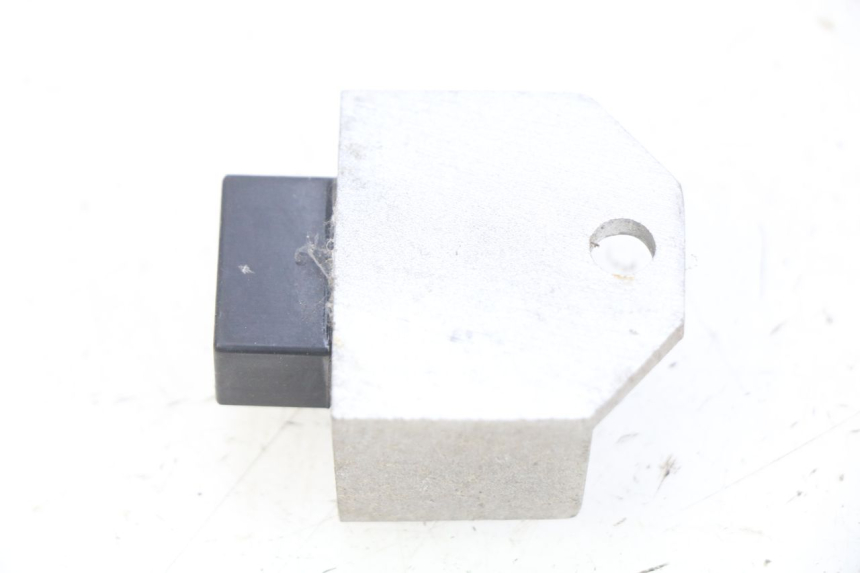 photo de CHARGING REGULATOR SYM FIDDLE 2 50 (2008 - 2013) - Component detail