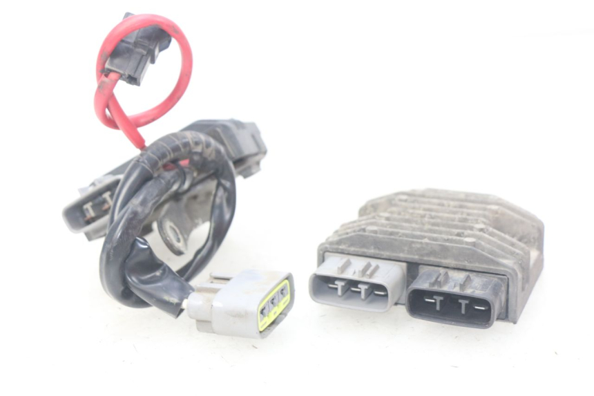 photo de CHARGING REGULATOR YAMAHA FJR ABS 1300 (2006 - 2012) - Alternative perspective