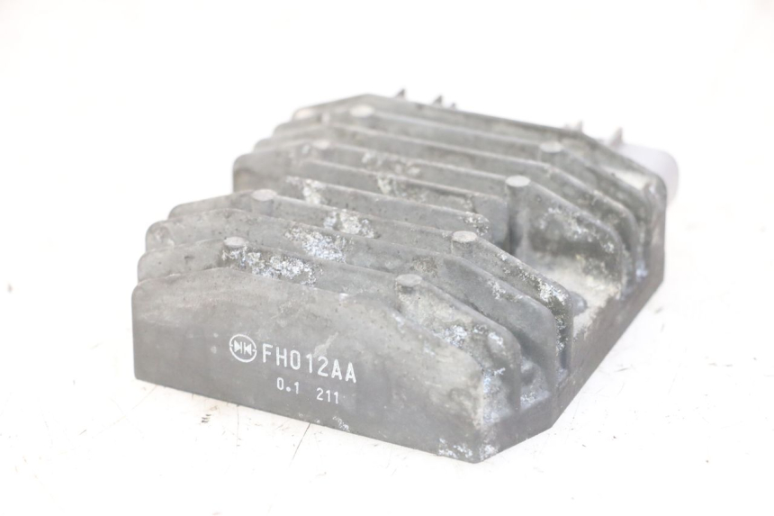 photo de CHARGING REGULATOR YAMAHA FJR ABS 1300 (2006 - 2012) - Component detail