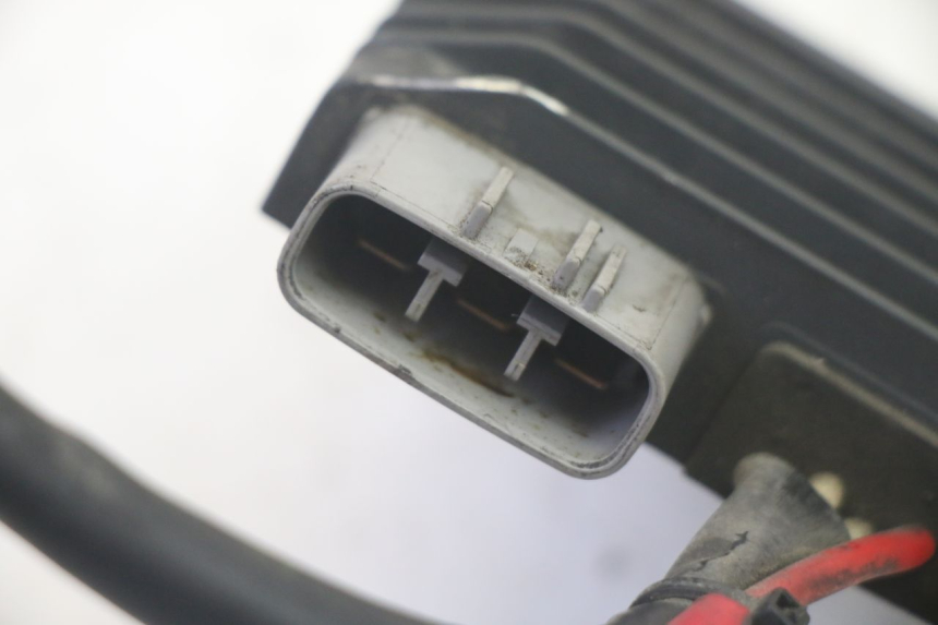 photo de CHARGING REGULATOR YAMAHA FJR ABS 1300 (2006 - 2012) - Alternative perspective
