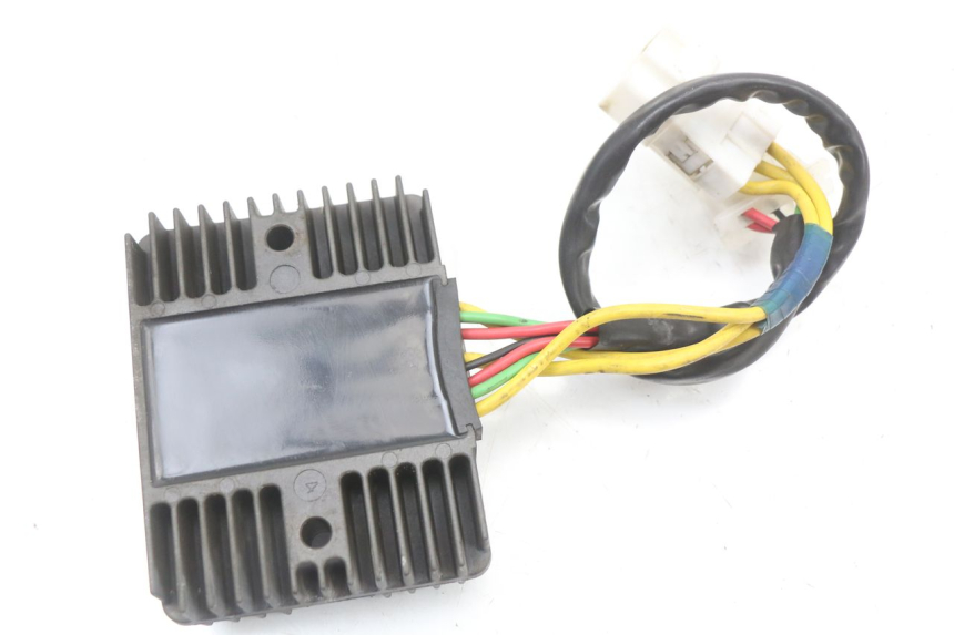 photo de REGULATOR HONDA FJS SILVER WING SILVERWING 400 (2005 - 2008) - Alternative perspective