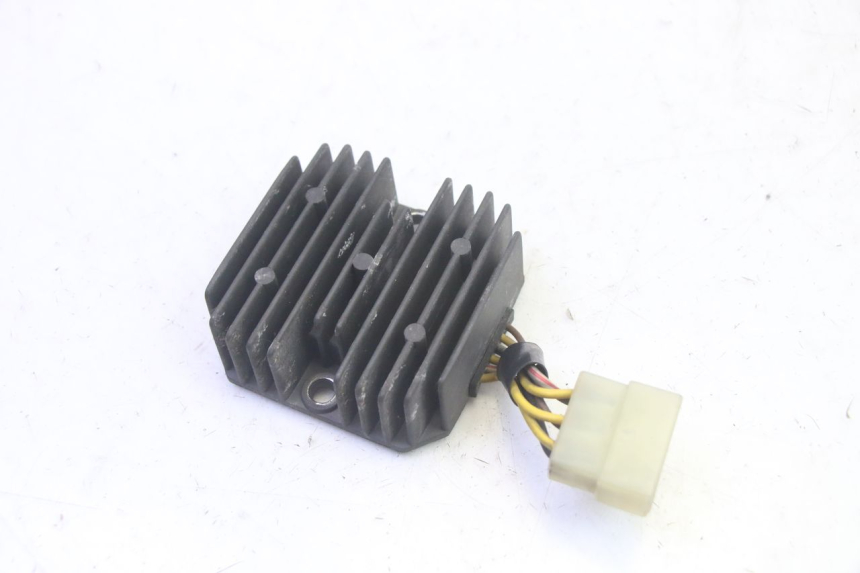 photo de REGULATOR KAWASAKI GPX R WARBIRD 600 (1988 - 1993) - Component detail