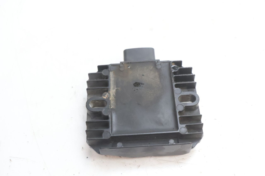 photo de REGULATOR SUZUKI GSR 600 (2005 - 2012) - Technical close-up