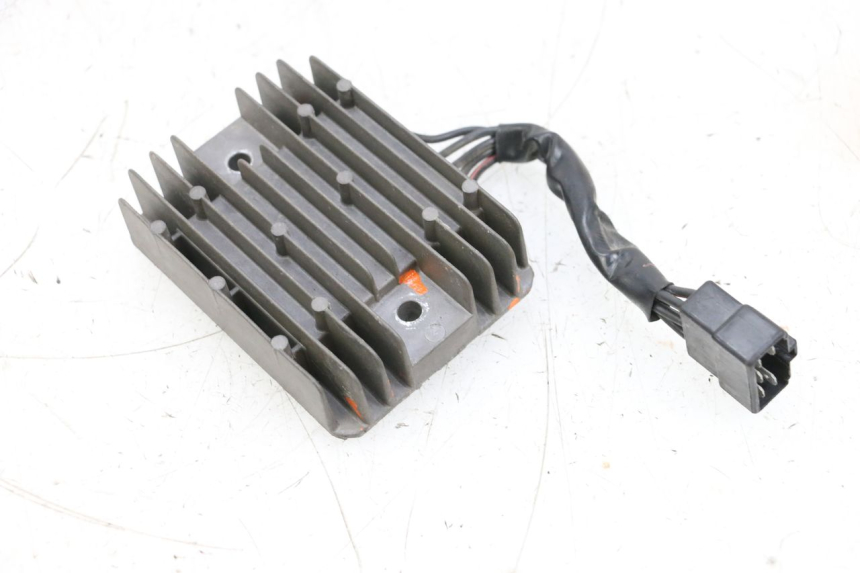 photo de REGULATOR SUZUKI GSXR GSX-R 1000 (2003 - 2004) - Technical close-up