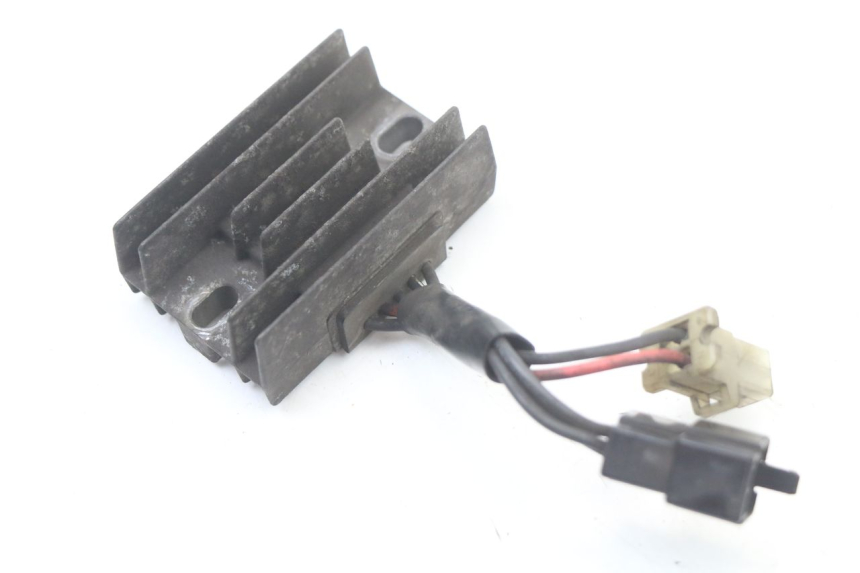 photo de REGULATOR SUZUKI GZ MARAUDER 125 (1998 - 2004) - Component detail