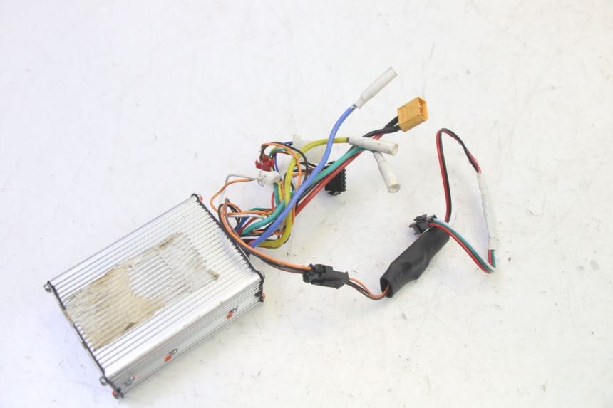 photo de REGULATOR HITWAY H5 1 - Alternative perspective