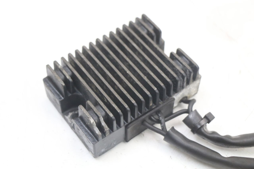 photo de REGULATOR HARLEY DAVIDSON SPORTSTER XL CUSTOM 883 (1999 - 2006) - Component detail