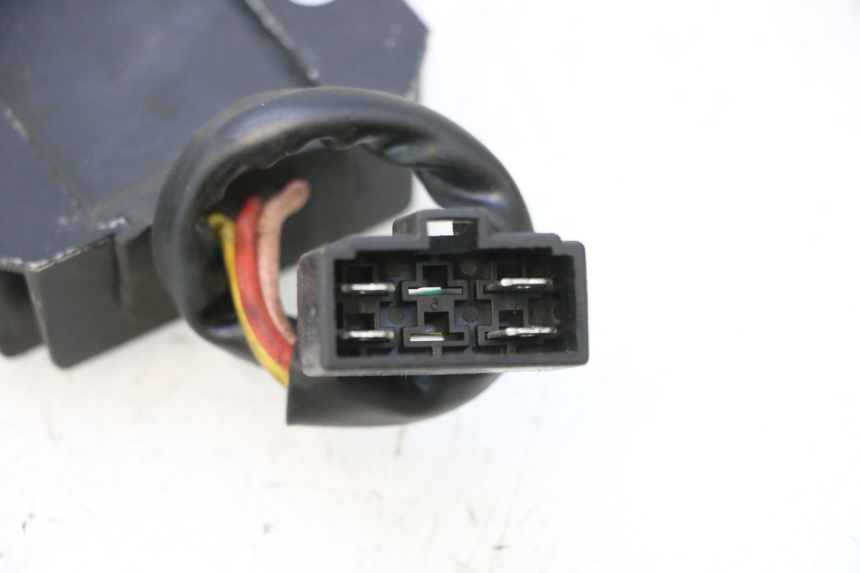 photo de CHARGING REGULATOR SYM JET 14 4T 50 (2018 - 2022) - Alternative perspective