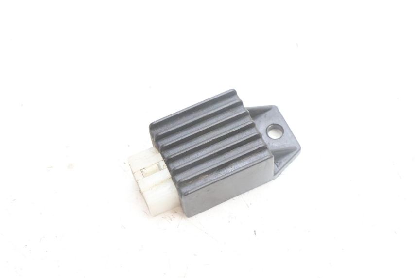 photo de CHARGING REGULATOR PEUGEOT KISBEE 2T 50 (2010 - 2017) - Main view