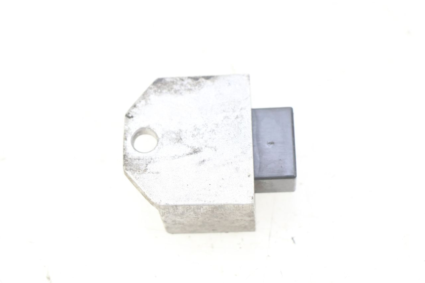 photo de CHARGING REGULATOR PEUGEOT KISBEE 4T 50 (2010 - 2017) - Alternative perspective