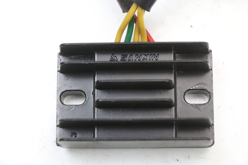 photo de CHARGING REGULATOR PEUGEOT KISBEE 4T 50 (2018 - 2022) - Component detail