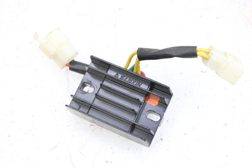 photo de CHARGING REGULATOR PEUGEOT KISBEE 4T 50 (2018 - 2022) - Main view