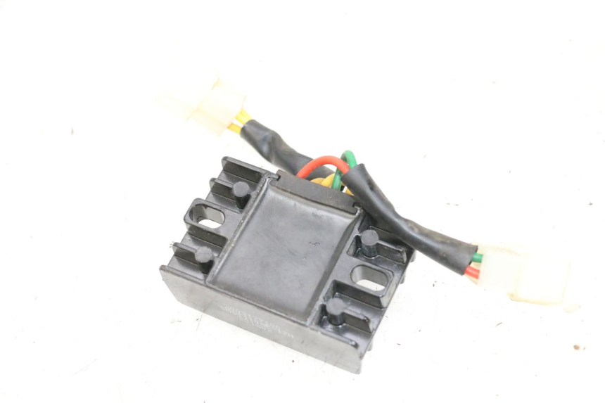photo de CHARGING REGULATOR PEUGEOT KISBEE 4T 50 (2018 - 2022) - Component detail