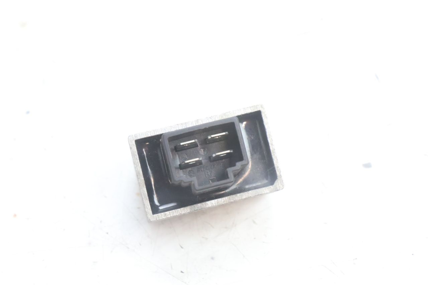photo de CHARGING REGULATOR PEUGEOT KISBEE 4T 50 (2010 - 2017) - Zoom on usage condition