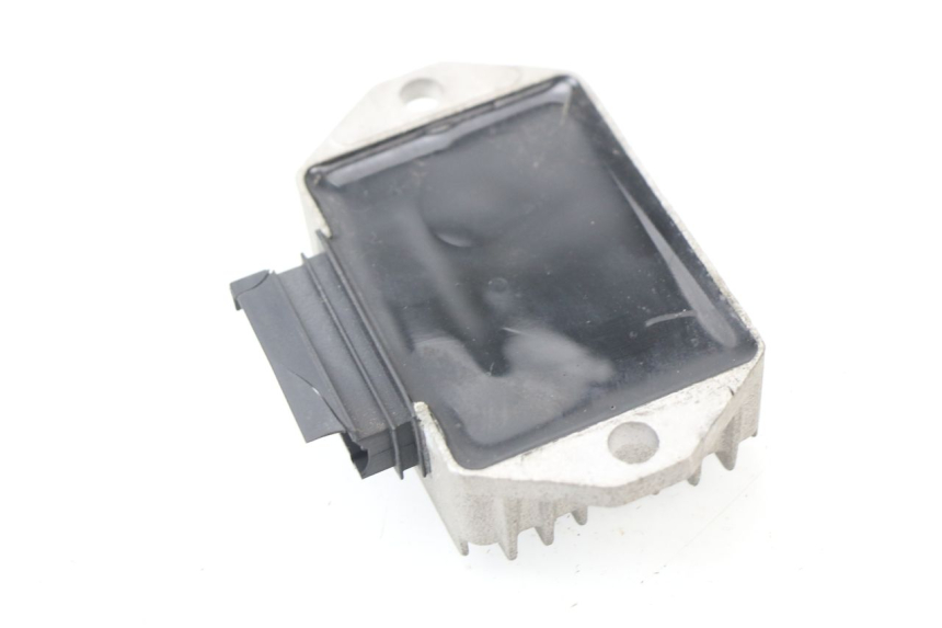 photo de REGULATOR PIAGGIO LIBERTY 2T 50 (2004 - 2008) - Alternative perspective